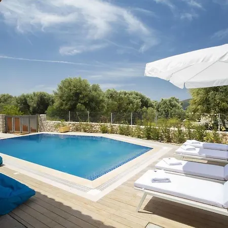 Dell Mar Stone House *